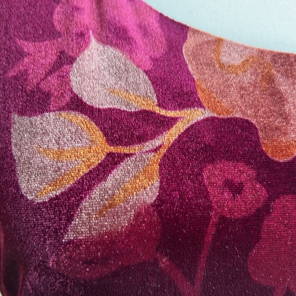 Vintage velour, long dress that  has a gorgeous plum/orange floral pattern. - Picture 6 of 6